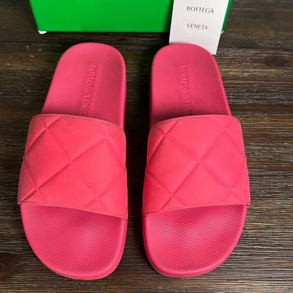 Bottega Veneta Womens Matt Rubber Gomma Slide Sandals in Lollipop pink, Size 38! - Picture 2 of 11